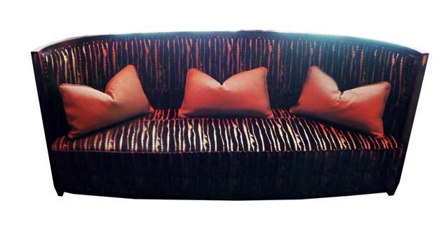 Ellipse Couch